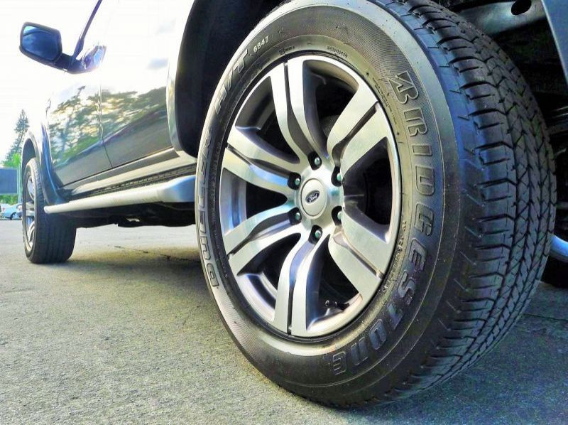 2012 Ford Everest pictures