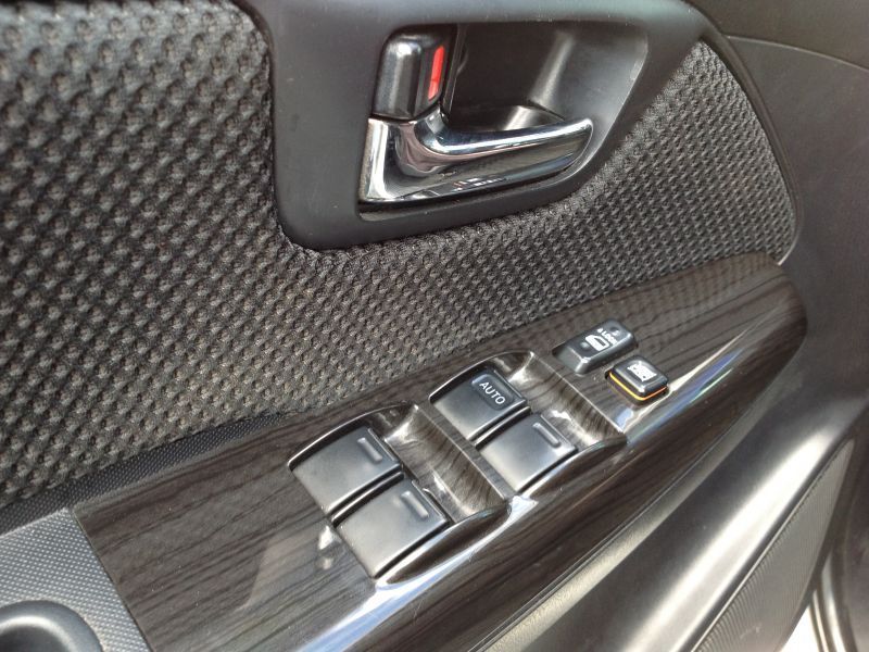 2015 Toyota Fortuner G Black series photo