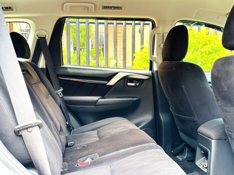 2019 Mitsubishi Montero GLS pictures