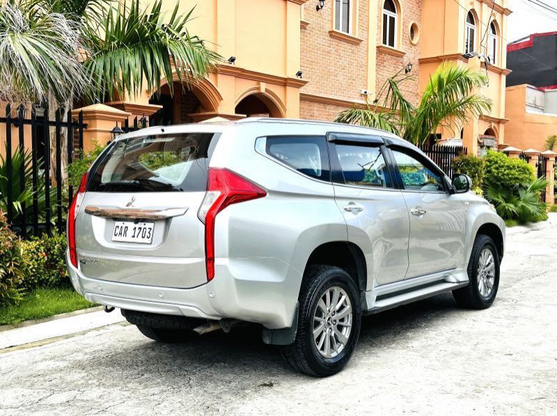 2019 Mitsubishi Montero GLS pictures