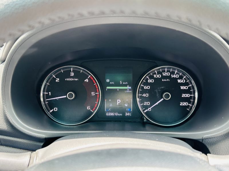 2019 Mitsubishi Montero GLS pictures