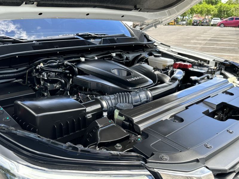 2021 Nissan Navara Calibre 4x2 MT VE pictures