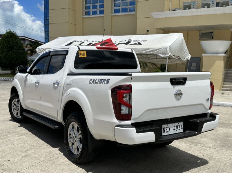 2021 Nissan Navara Calibre 4x2 MT VE pictures