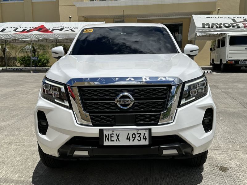 2021 Nissan Navara Calibre 4x2 MT VE pictures