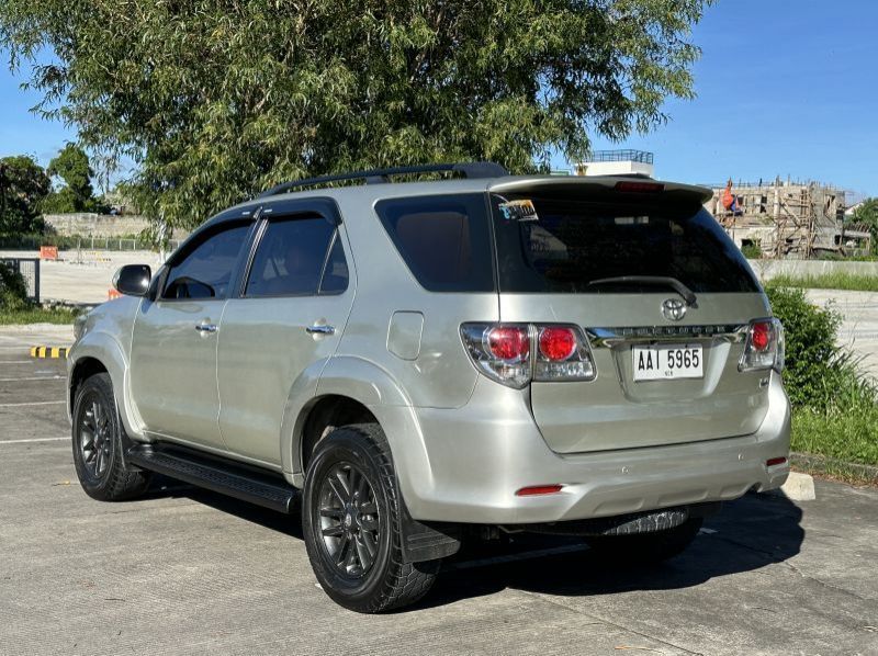 2014 Toyota Fortuner V AT Lucena City pictures