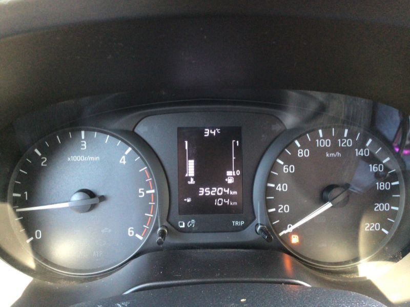 2018 Nissan Navara Calibre pictures