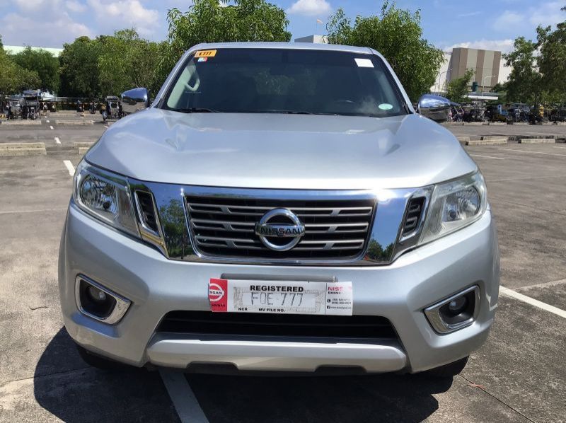 2018 Nissan Navara Calibre pictures