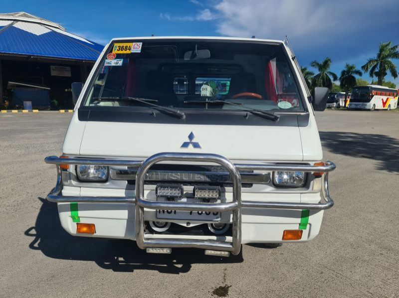 2016 Mitsubishi Mitsubishi L300 FB Van Lucena City pictures