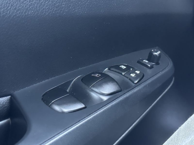 2025 Nissan Terra Sport Sport VL  pictures