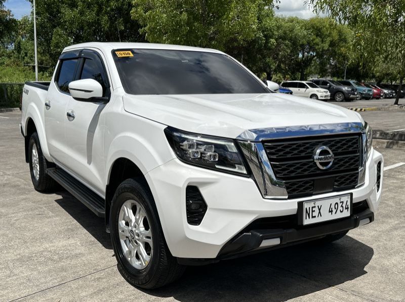 2021 Nissan Navara Calibre 4x2 MT pictures