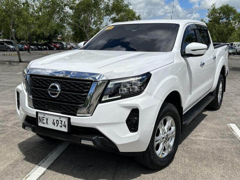 2021 Nissan Navara Calibre 4x2 MT pictures