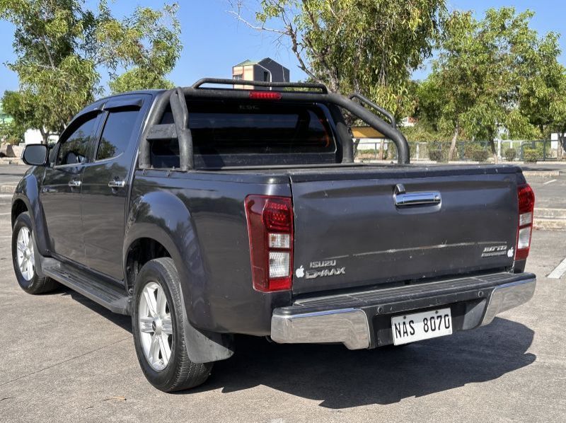 2017 Isuzu D-Max LS 4x2 AT Lucena City pictures