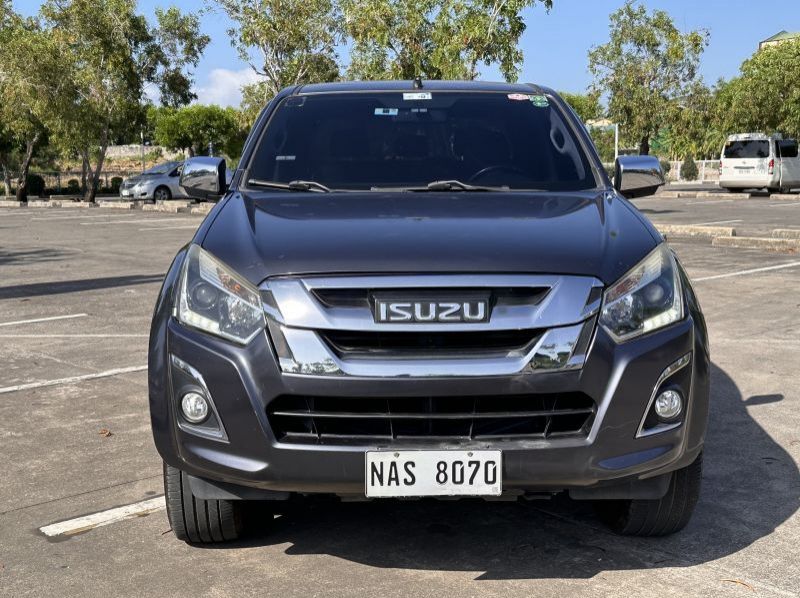 2017 Isuzu D-Max LS 4x2 AT Lucena City pictures