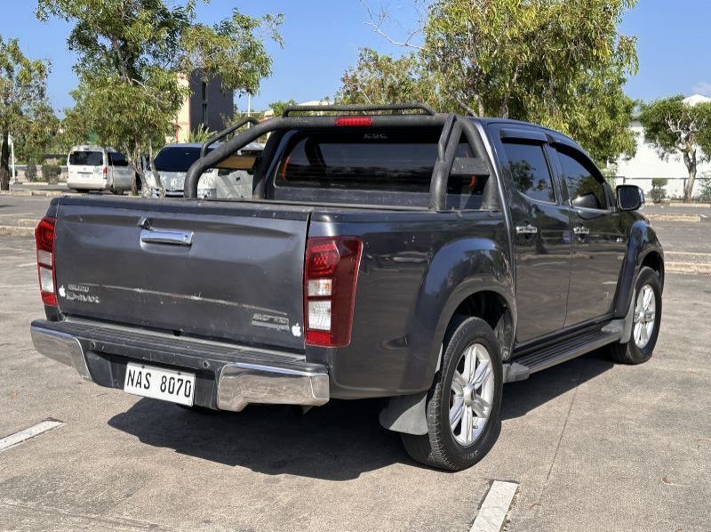 2017 Isuzu D-Max LS 4x2 AT Lucena City pictures