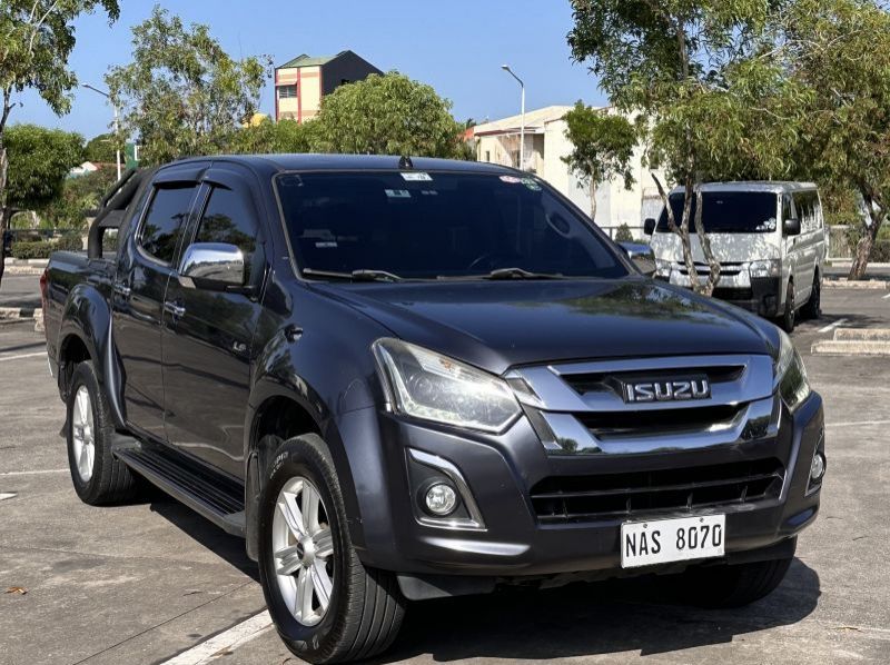 2017 Isuzu D-Max LS 4x2 AT Lucena City pictures