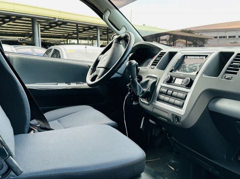 2023 Foton Traveller XL 19-seater pictures