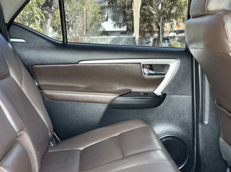 2016 Toyota Fortuner V AT Lucena City pictures