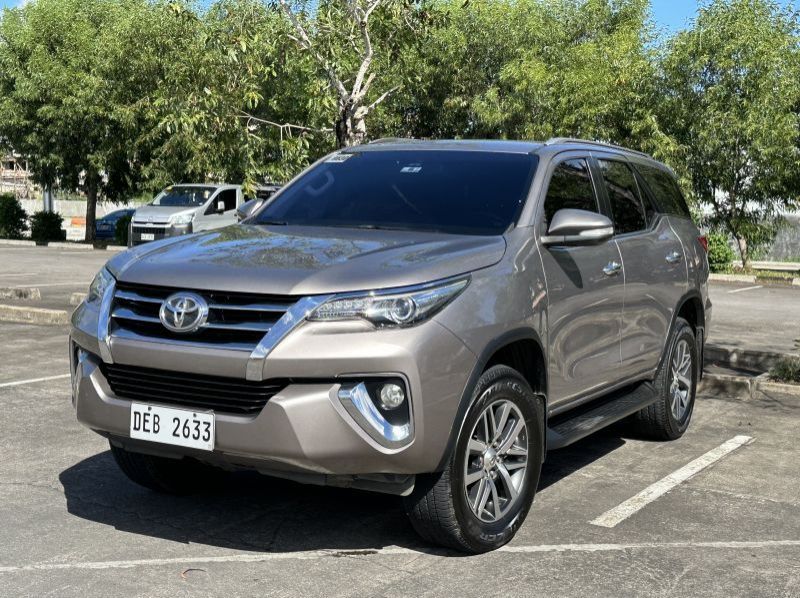 2016 Toyota Fortuner V AT Lucena City pictures