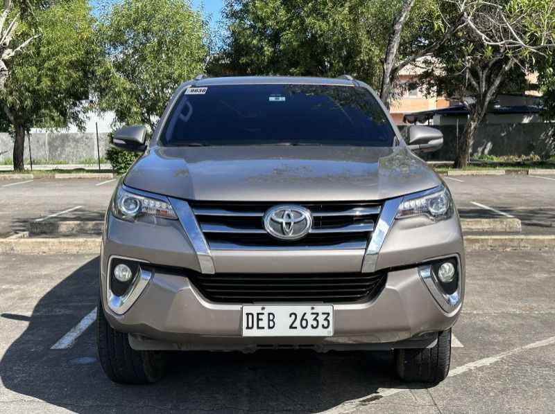 2016 Toyota Fortuner V AT Lucena City pictures