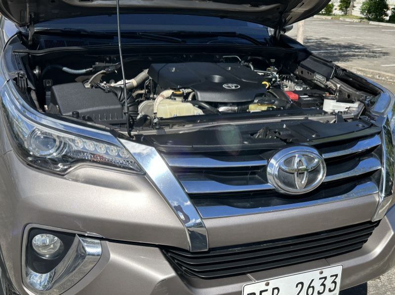2016 Toyota Fortuner V AT Lucena City pictures