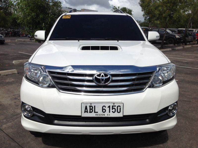2015 Toyota Fortuner G Black series MATIC pictures