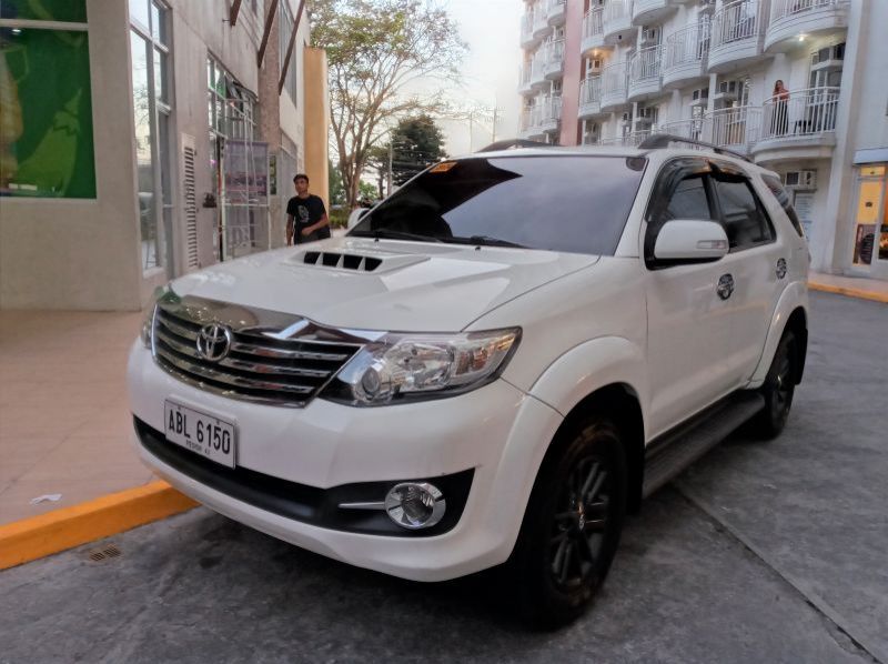 2015 Toyota Fortuner G Black series pictures