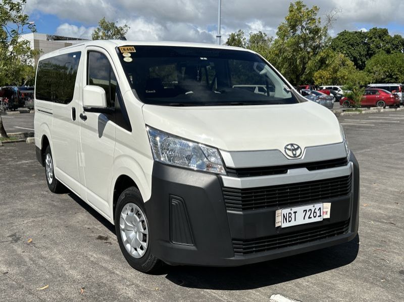 Used Toyota Hiace Commuter Deluxe MT Van Lucena City  for sale in Quezon, Calabarzon Region IV-A