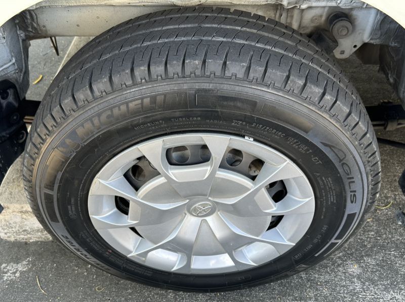 2019 Toyota Hiace Commuter Deluxe MT Van Lucena City pictures