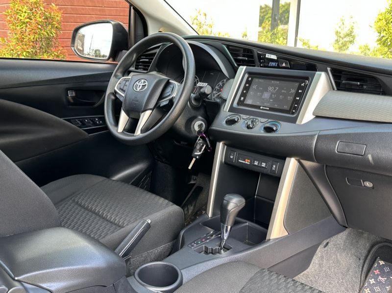 2022 Toyota Toyota Innova E AT Lucena City pictures