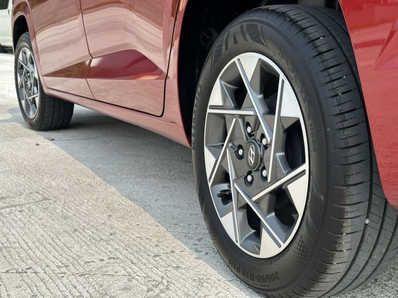 2023 Hyundai Stargazer pictures