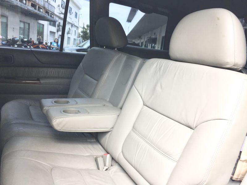 2004 Nissan Patrol 4x4 Automatic Presidential Edition Offroad Set-up  photo