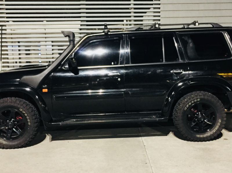 2004 Nissan Patrol 4x4 Automatic Presidential Edition Offroad Set-up  pictures