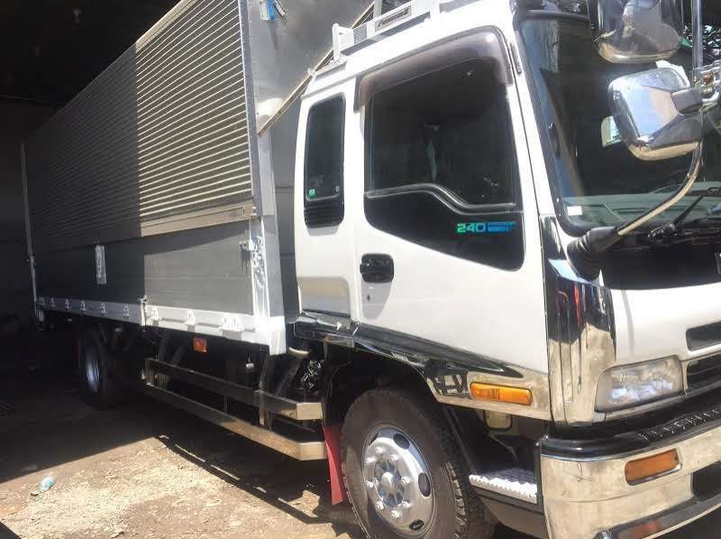 2020 Isuzu Forward 8 studs 6HK1 Wingvan 22FT with Power tailgate pictures