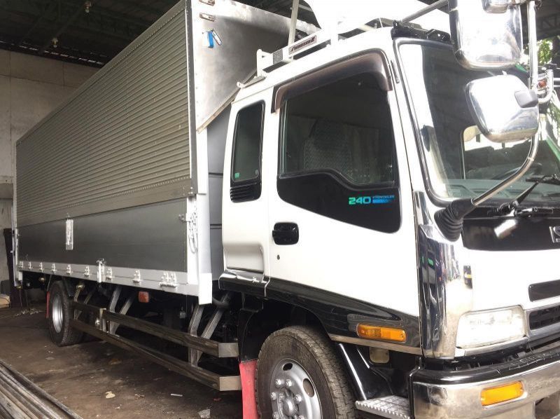 2020 Isuzu Forward 8 studs 6HK1 Wingvan 22FT with Power tailgate pictures