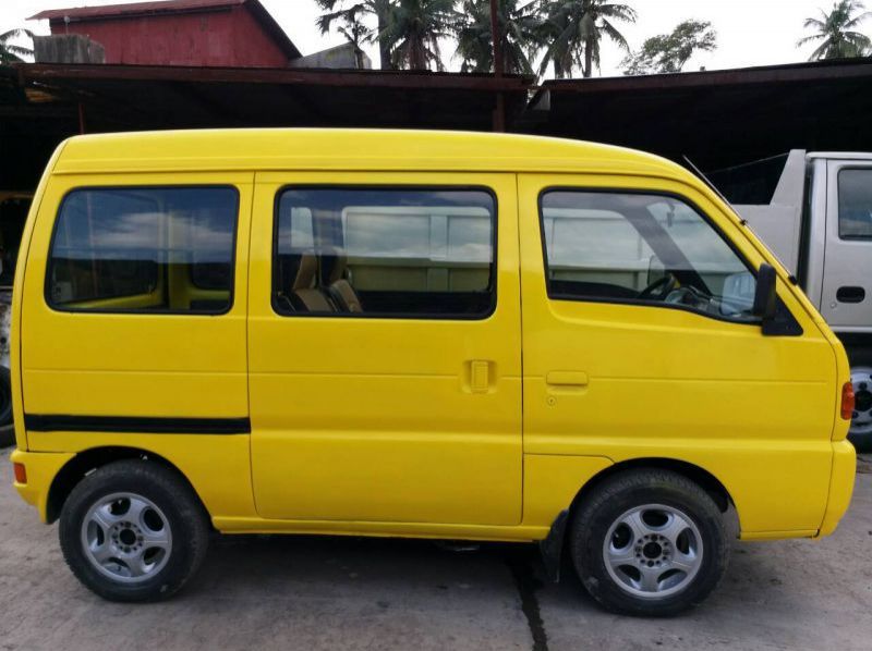 1996 Suzuki Multicab Scrum 4x4 Mini Van MT Yellow pictures