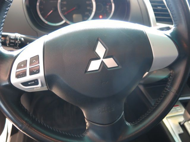2011 Mitsubishi Montero Sport GLS V pictures