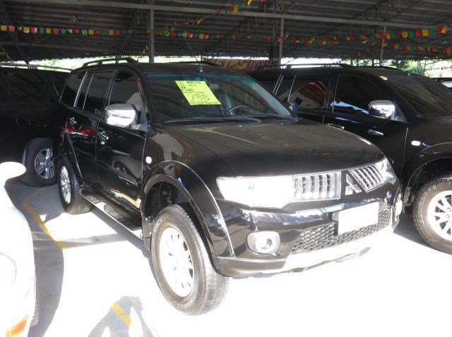 2011 Mitsubishi Montero Sport GLS V pictures