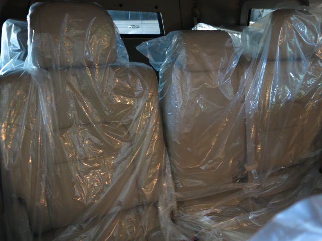 2016 Toyota Land Cruiser pictures