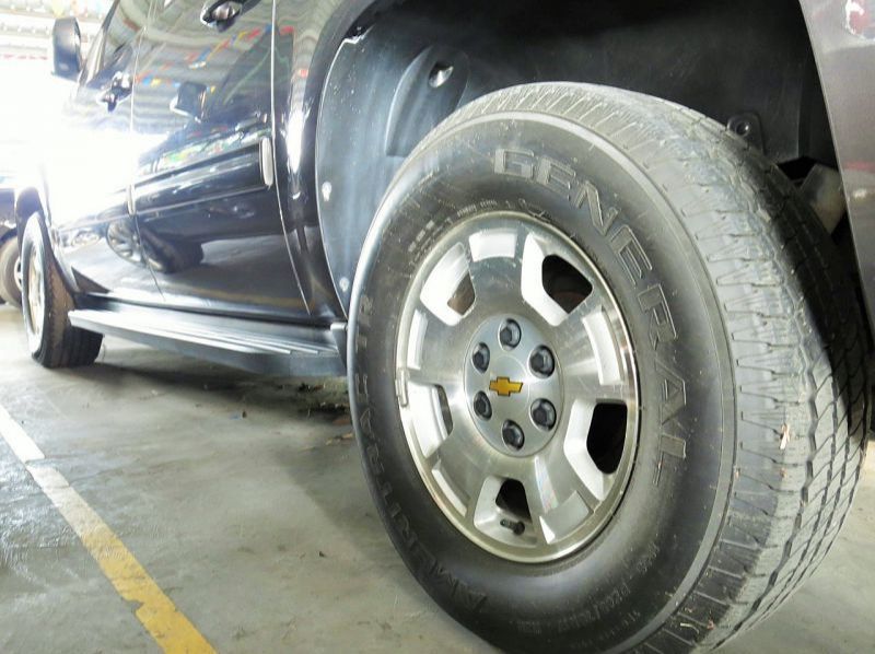 2010 Chevrolet Suburban pictures