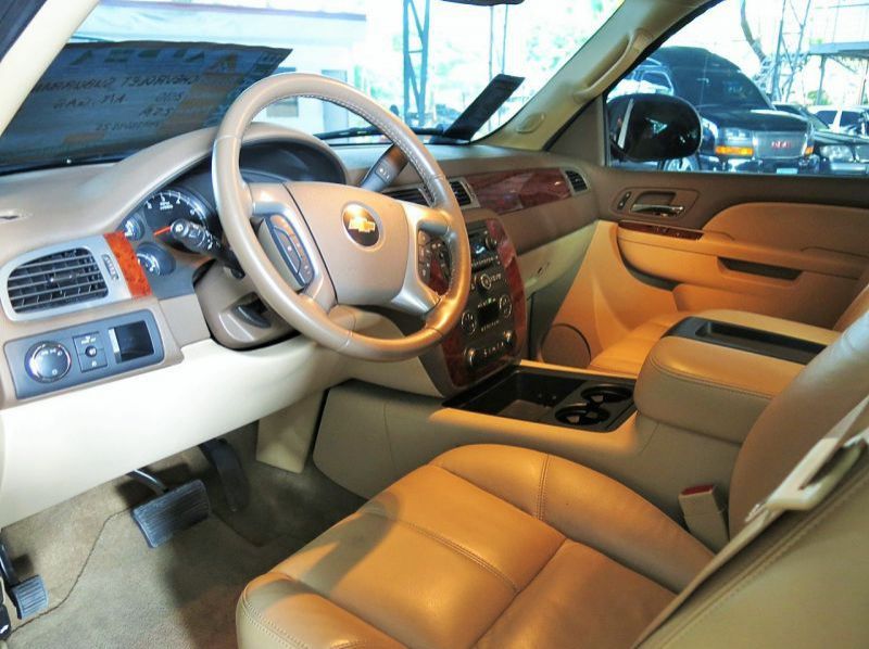 2010 Chevrolet Suburban pictures