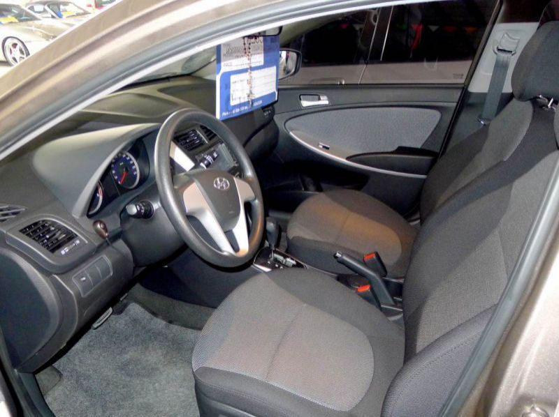 2007 Hyundai Accent pictures