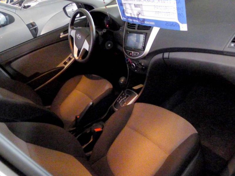 2007 Hyundai Accent pictures