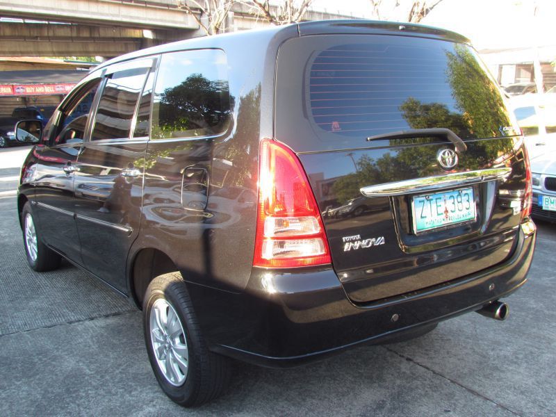 2009 Toyota Innova V for sale 46 000 Km Automatic transmission