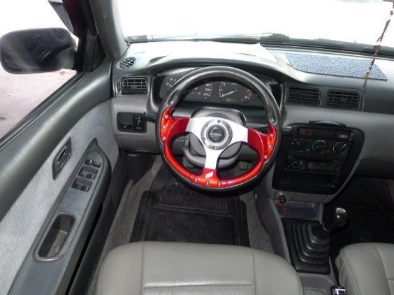1997 Nissan Sentra pictures