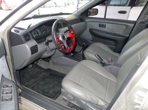 1997 Nissan Sentra pictures
