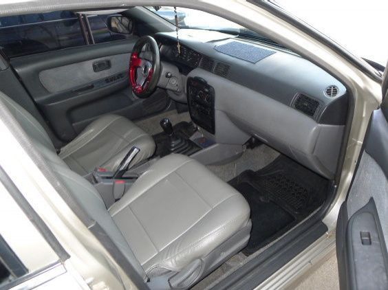 1997 Nissan Sentra pictures