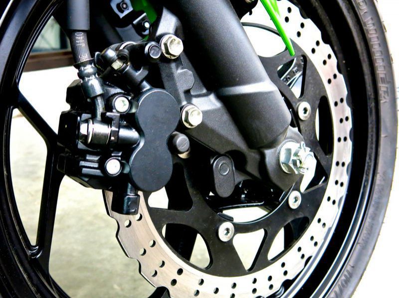 2014 Kawasaki Ninja 250 R pictures