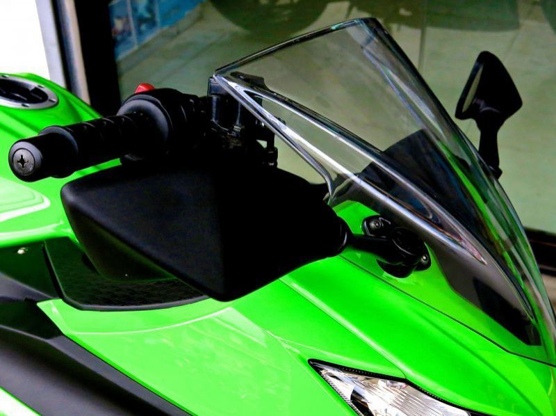 2014 Kawasaki Ninja 250 R pictures