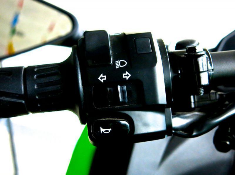 2014 Kawasaki Ninja 250 R pictures