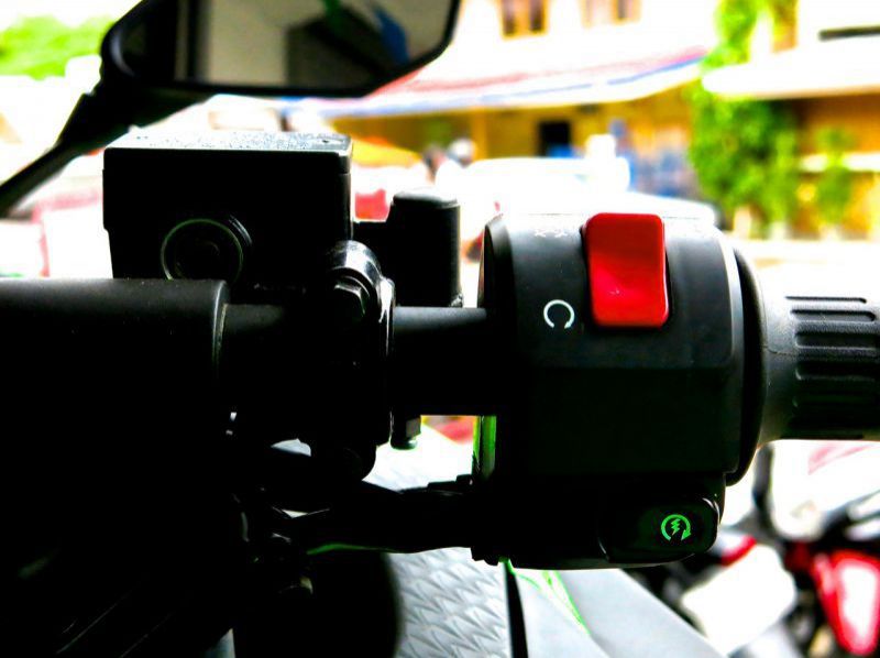 2014 Kawasaki Ninja 250 R pictures